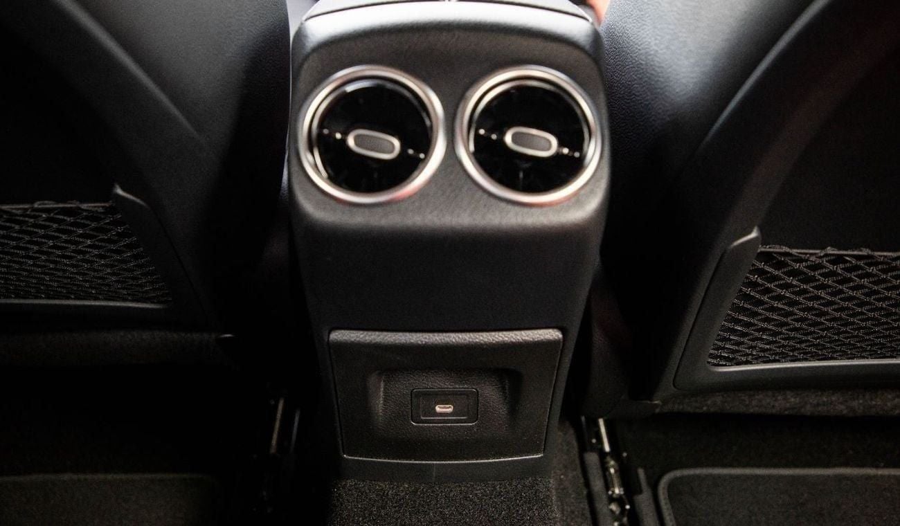 مرسيدس بنز A 200 AMG Hatchback | 2025 | GCC Specs with 5 Years Warranty | For Local Registration +10%