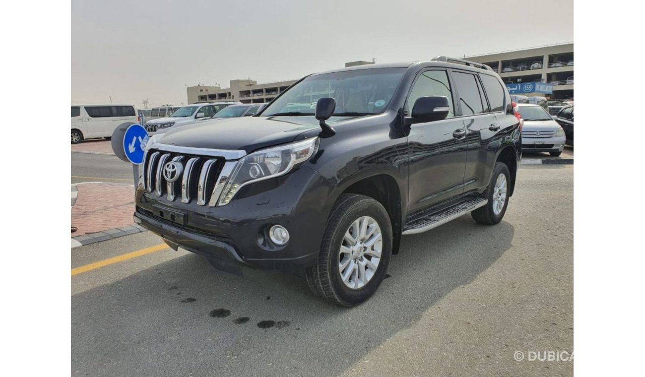 Toyota Prado diesel beige interior