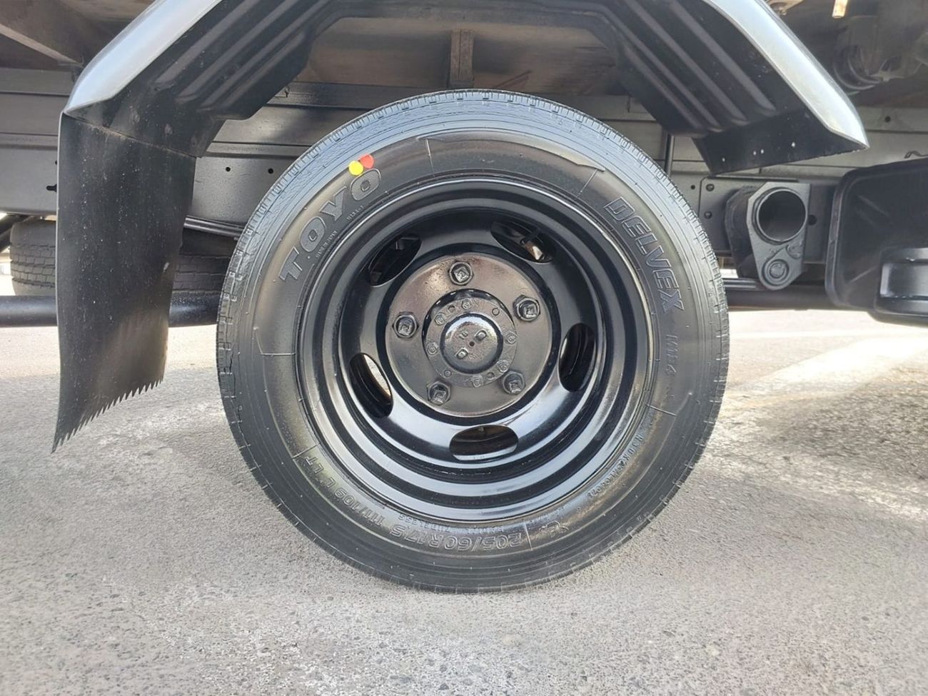 Mitsubishi Fuso Canter MITSUBISHI CANTER TRUCK RHD 1995 MODEL 4.5 L DIESEL MANUAL(PM20263)