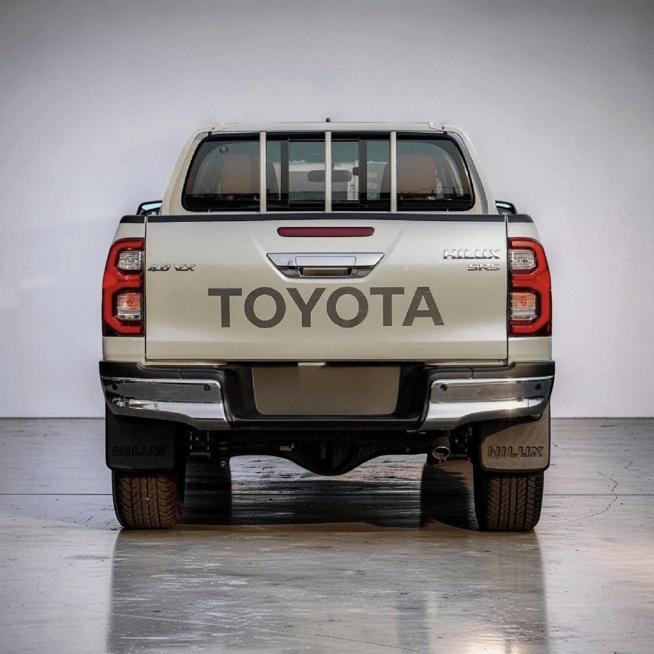 تويوتا هيلوكس ADVENTURE GXR 4.0L
