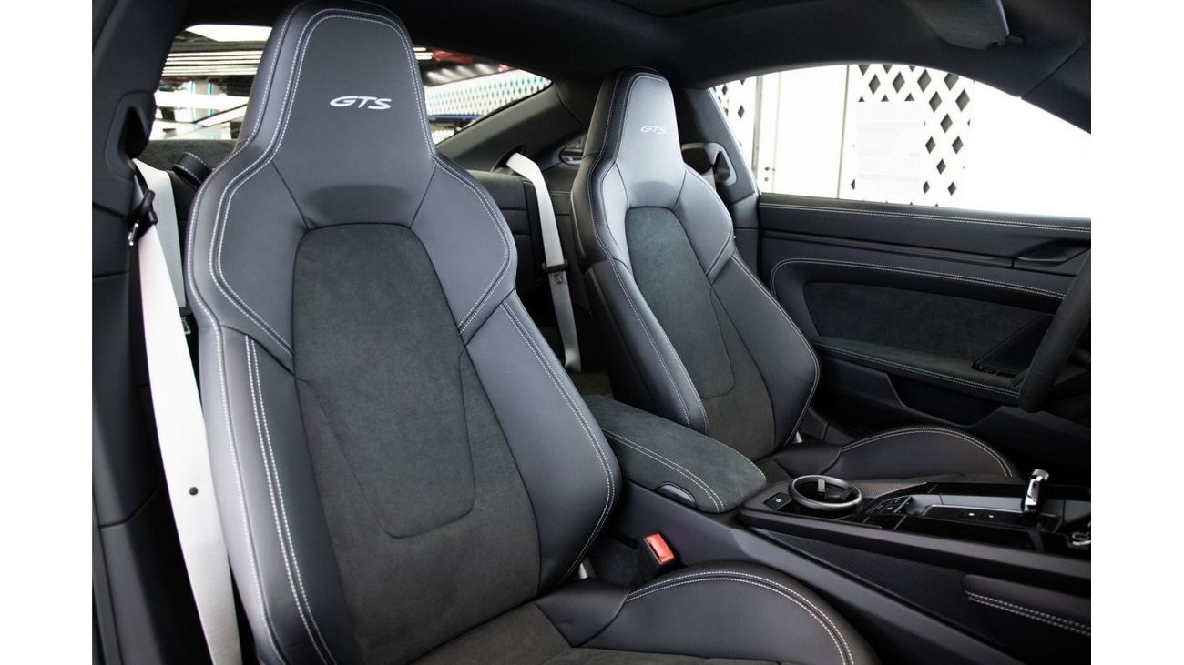 Porsche 911 CARRERA GTS