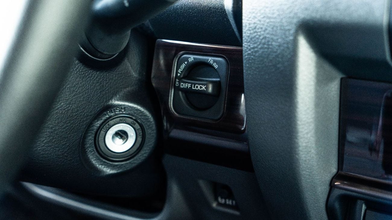 تويوتا لاند كروزر 70 LC 76 || 4.0 || MT || 2024