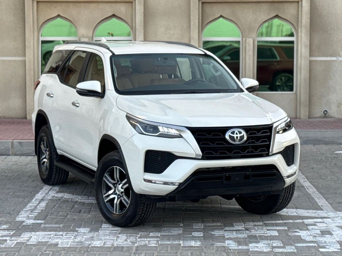 Toyota Fortuner 2.7L EXR LHD Automatic Petrol SUV AWD 7 Seats 5 Doors