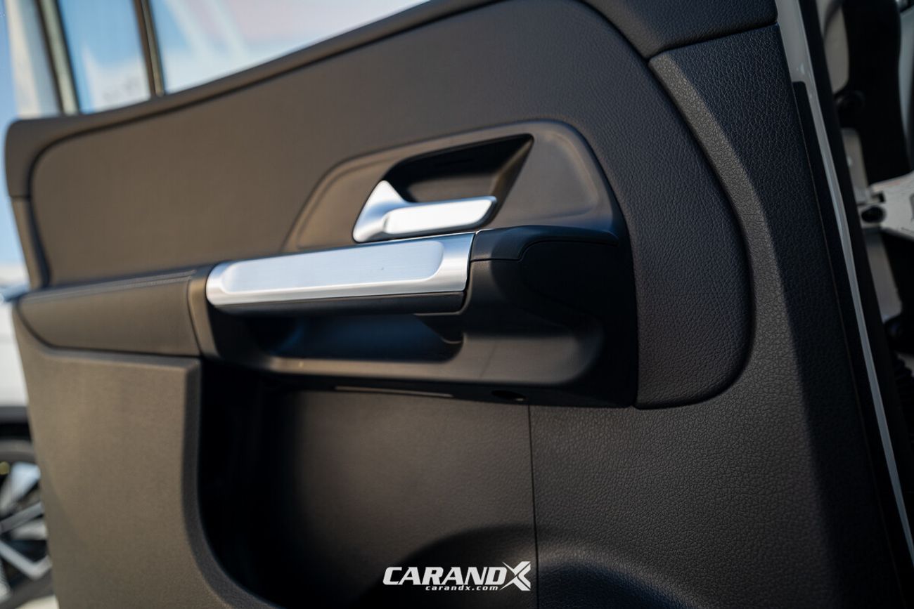 مرسيدس بنز GLB 200 Mercedes-Benz GLB 200 1.3 TURBO 2024