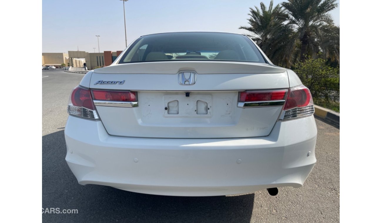 Honda Accord EX Honda Accord model 2012GCC   Cruise Cruise control  Very Very good condition