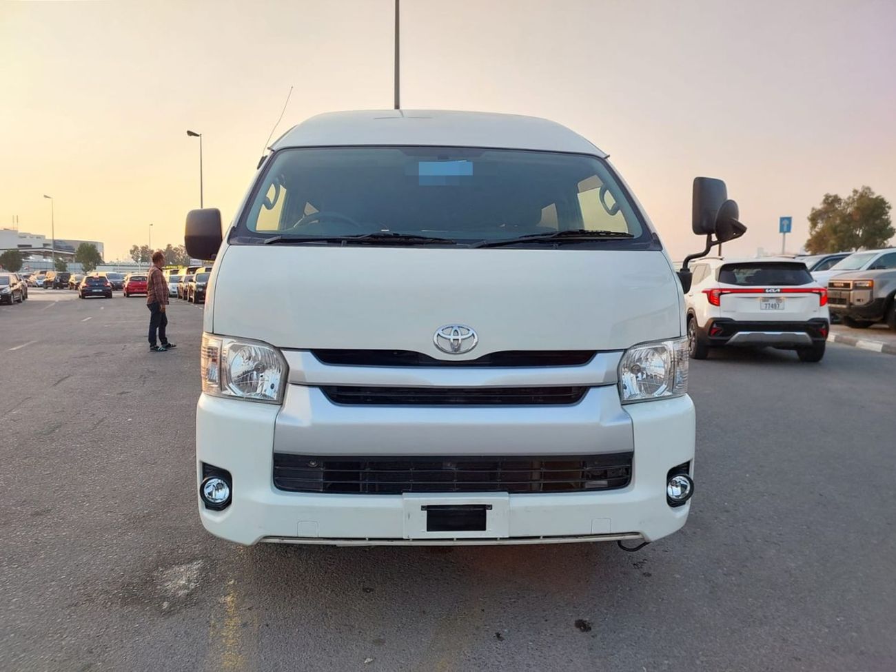 Toyota Hiace TOYOTA HIACE COMMUTER VAN RHD 2015 MODEL 3.0 L DIESEL AUTOMATIC(PM26406)