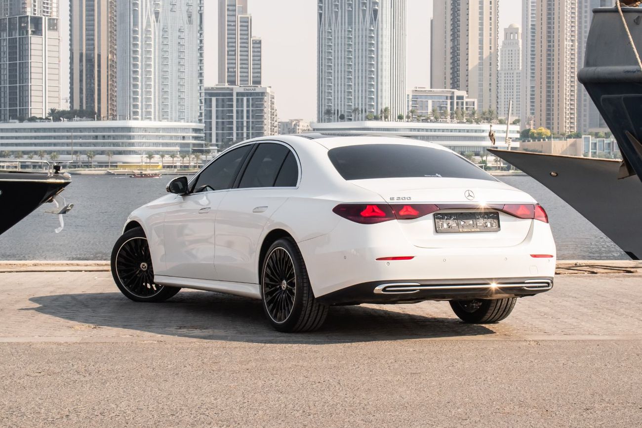Mercedes-Benz E200