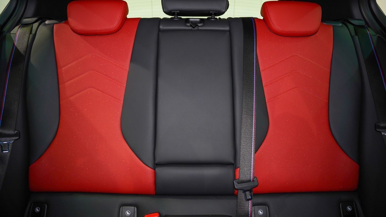 BMW 118i LUXURY M SPORT PACKAGE