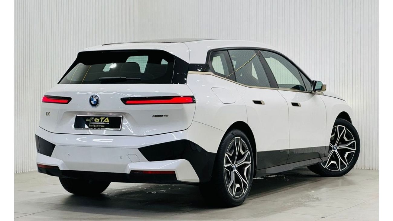 بي أم دبليو iX 2022 BMW iX xDrive40i Masterclass, Sep 2027 BMW Warranty, Sep 2028 BMW Service Pack, Low Kms, GCC