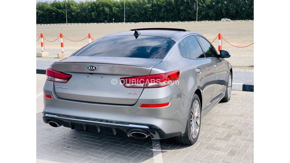 Used Kia Optima SX 2016 for sale in Sharjah 576931
