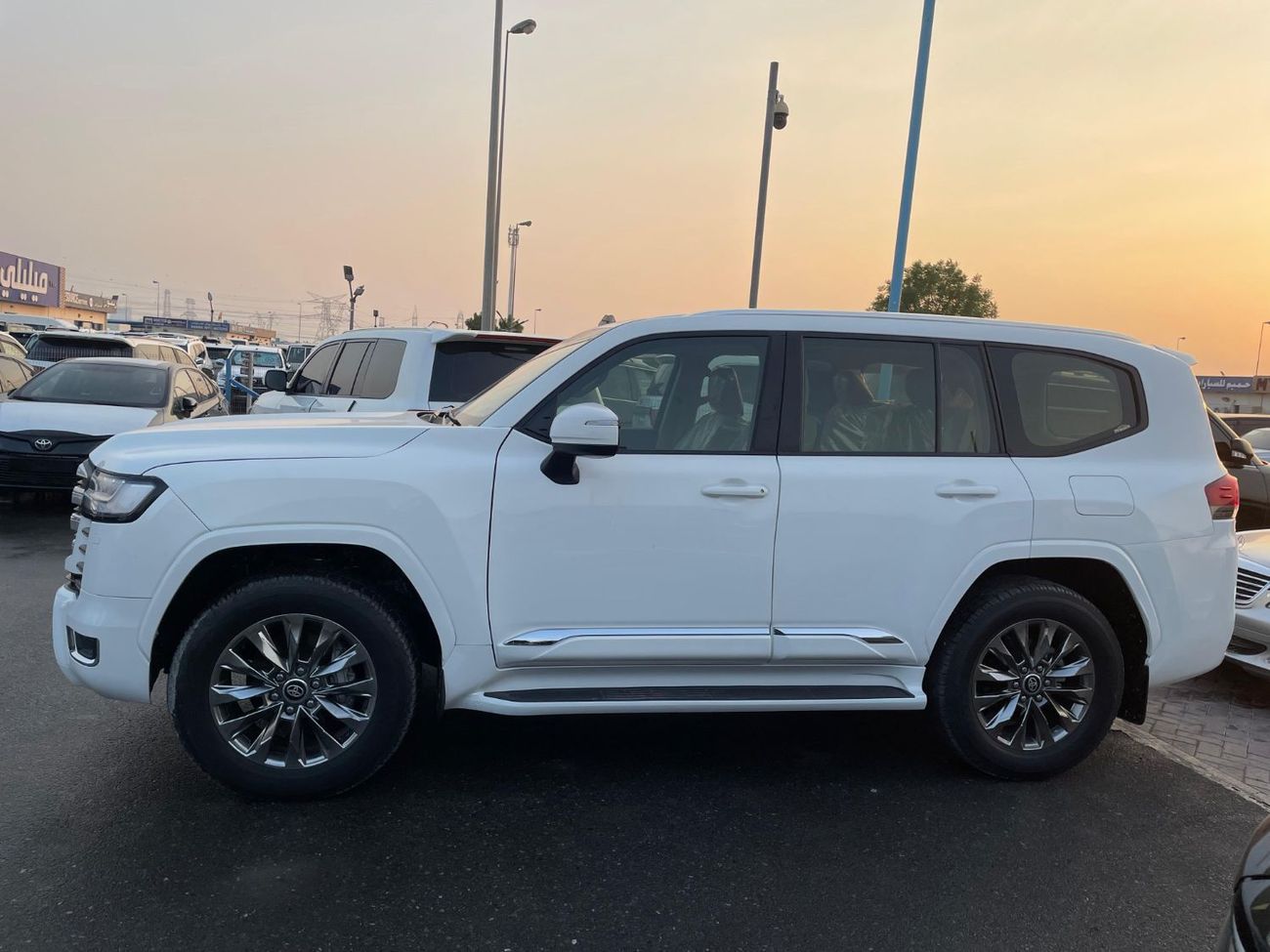 Toyota Land Cruiser GXR 3.5L