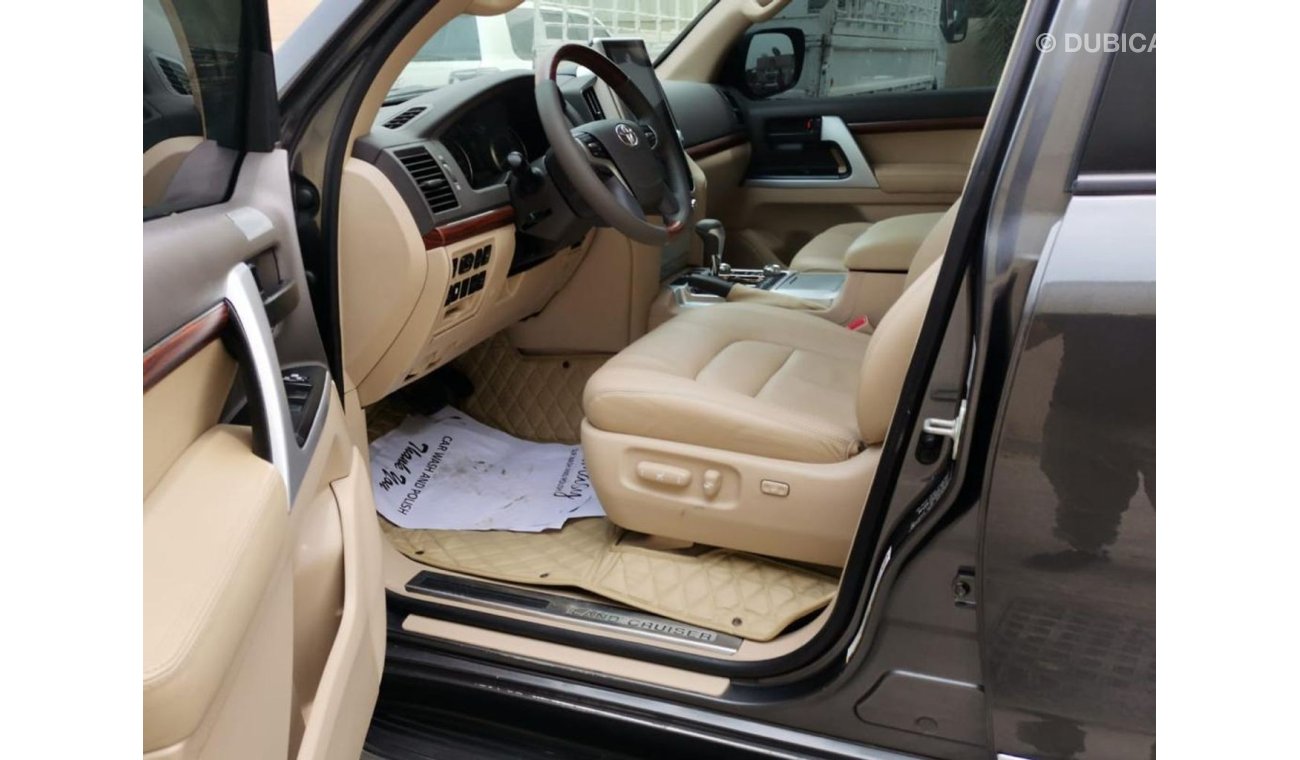 Toyota Land Cruiser V8 Full option leather seats Face change