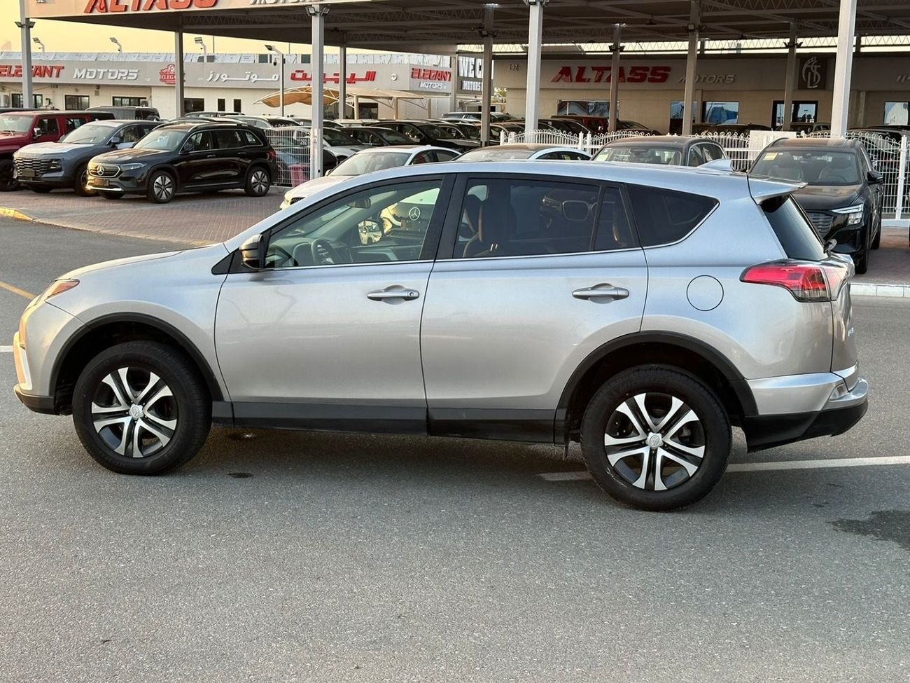 تويوتا راف ٤ VX