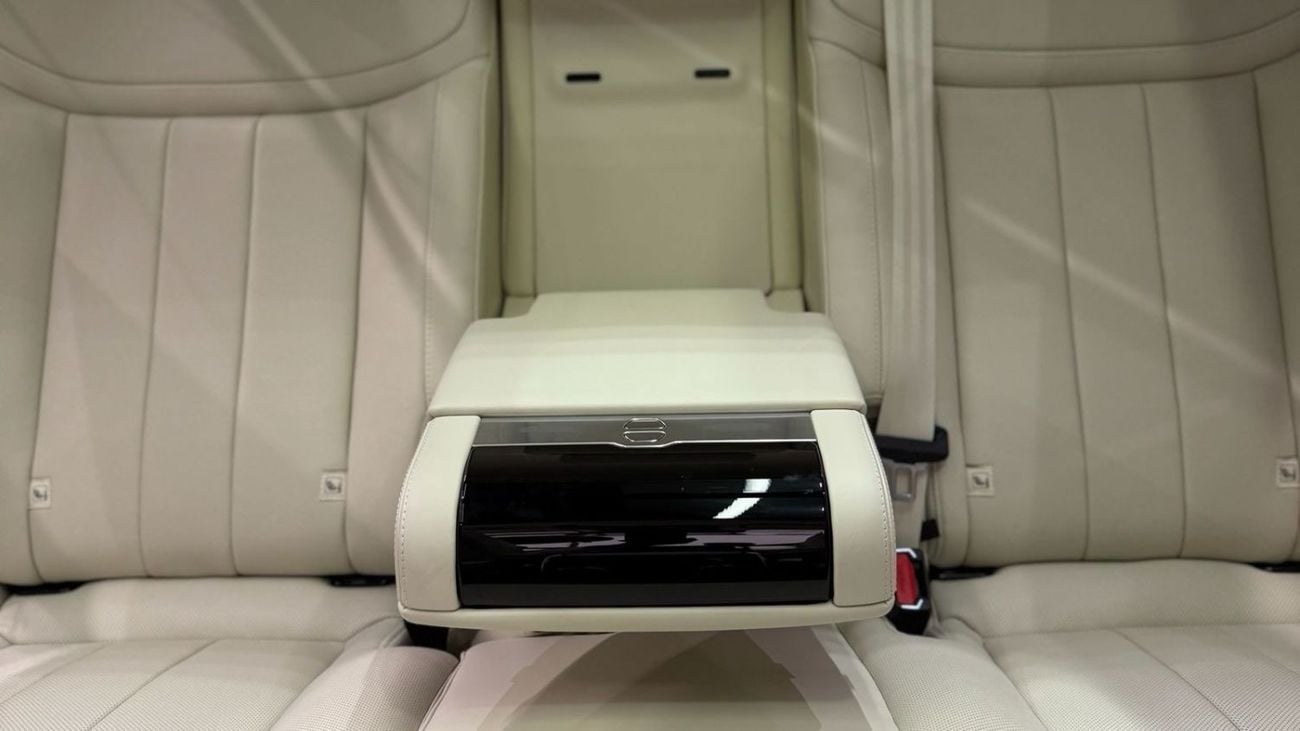 Land Rover Range Rover HSE P530 4.4L | V8 | GCC Specs | Warranty & Service Contract Until 2027