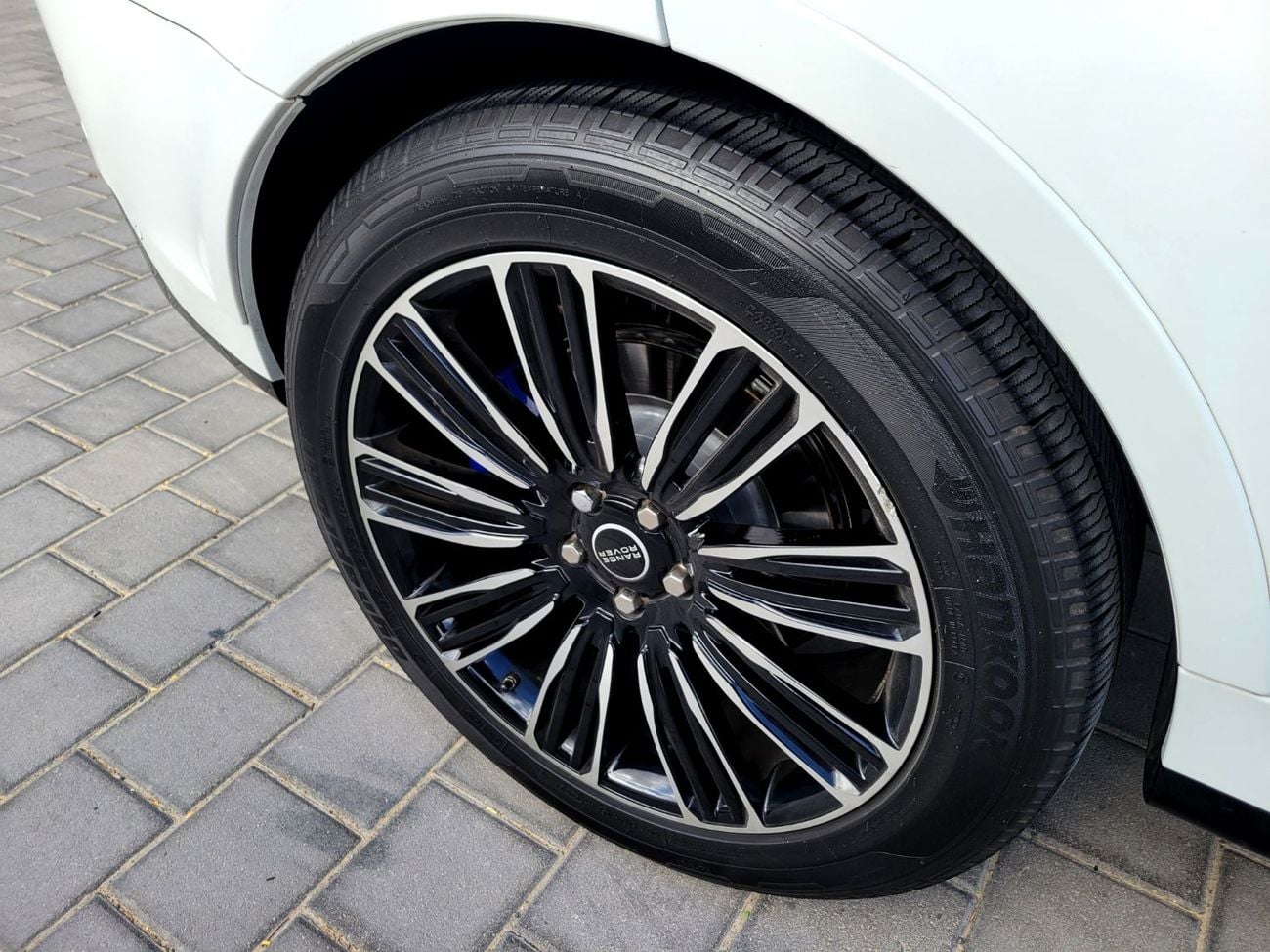 Land Rover Range Rover Sport SVR 5.0L (575 HP) AWD