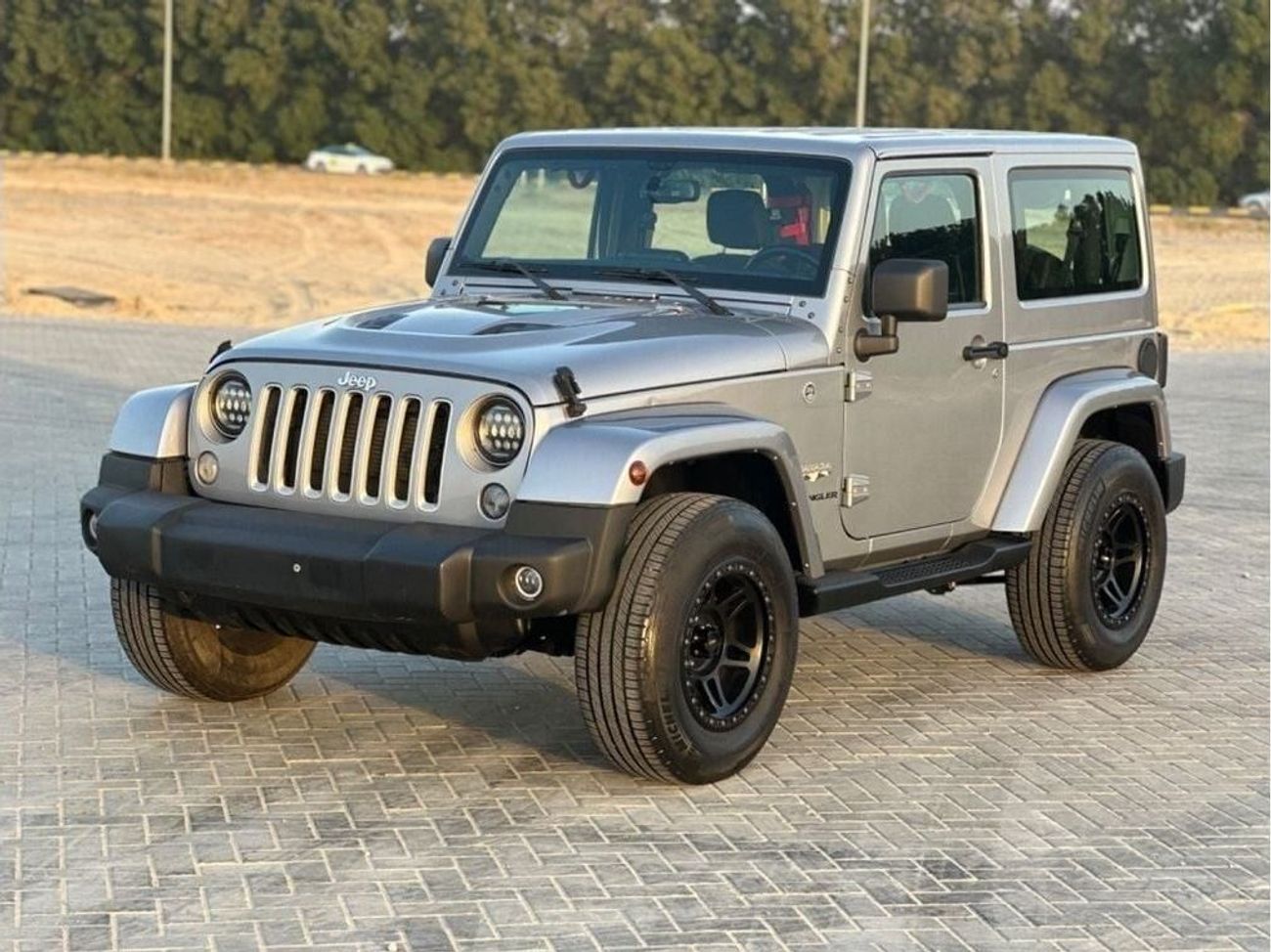 Jeep Wrangler Sahara 3.6L A/T