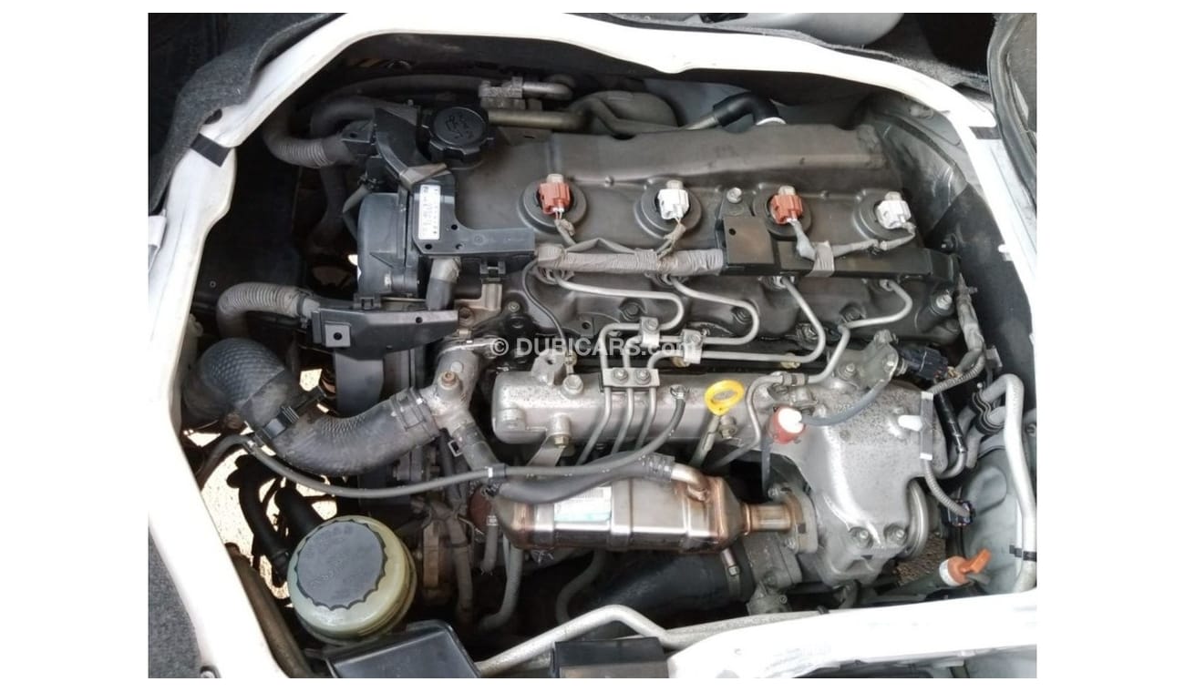 تويوتا هاياس TOYOTA HIACE VAN RIGHT HAND DRIVE (PM 887)