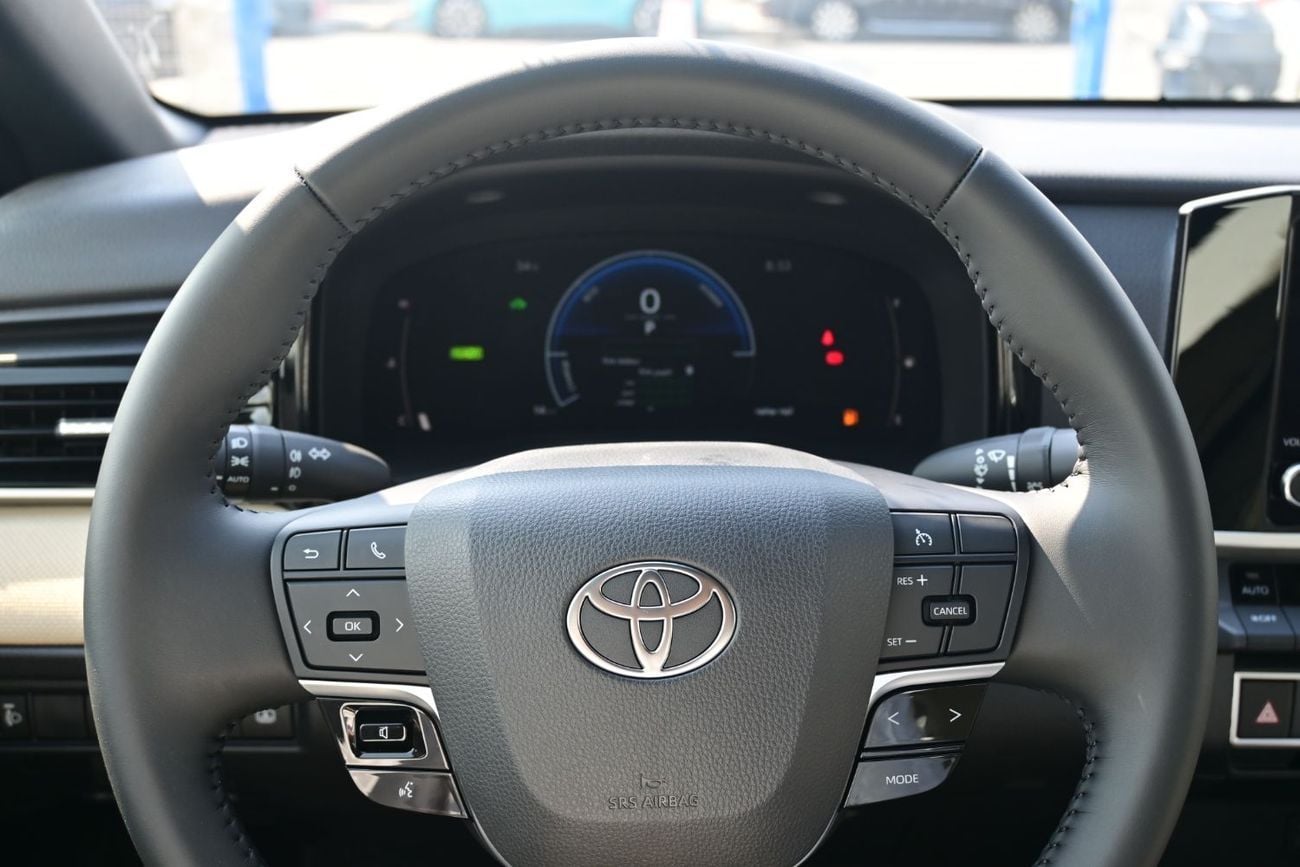 Toyota Camry LE HEV Toyota Camry LE Saudi 2.5L Hybrid, Model 2025, Color Black