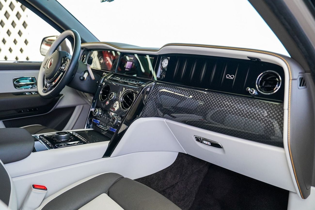 Rolls-Royce Cullinan BLACK BADGE