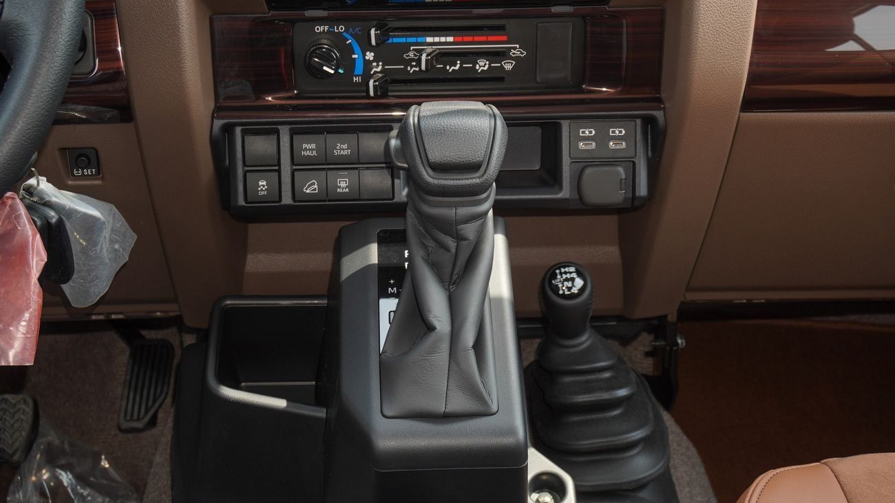 Toyota Land Cruiser 70 LX 2.8L Diesel A/T