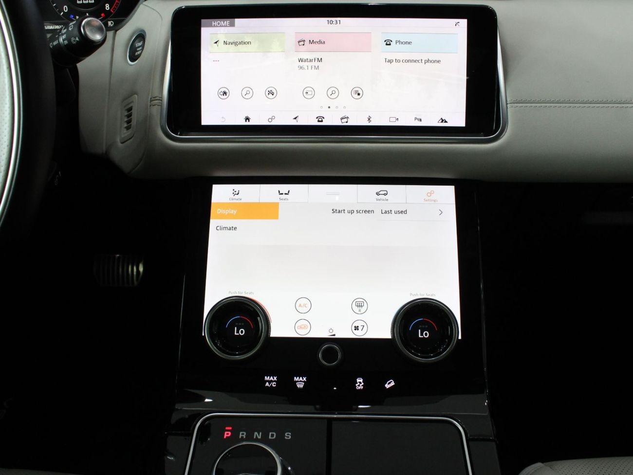 Land Rover Range Rover Velar | R-Dynamic | V4