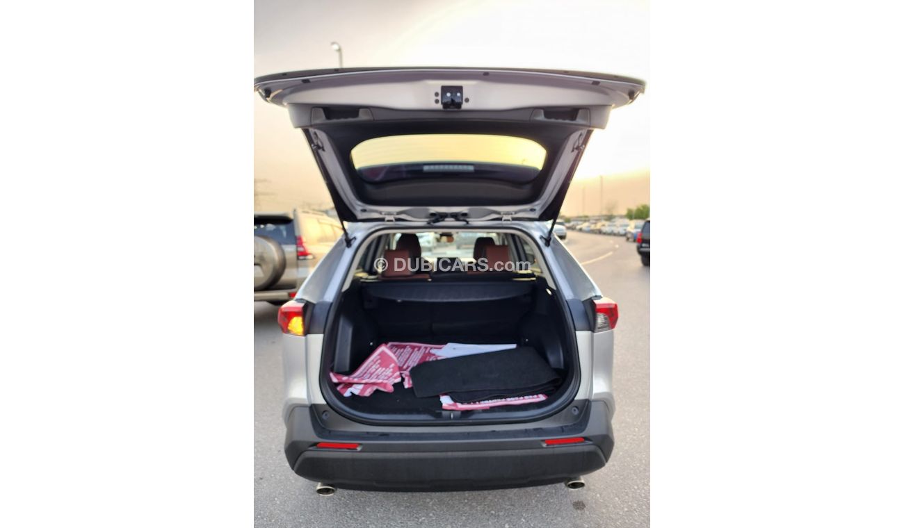 Toyota RAV4 TOYOTA RAV4 XLE FULL OPTIONS 2022 MODEL