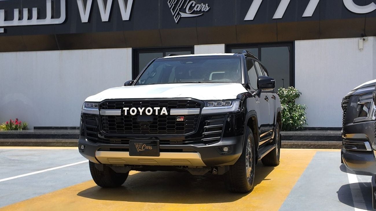 Toyota Land Cruiser GR SPORT 3.5 HEV 2026 GCC