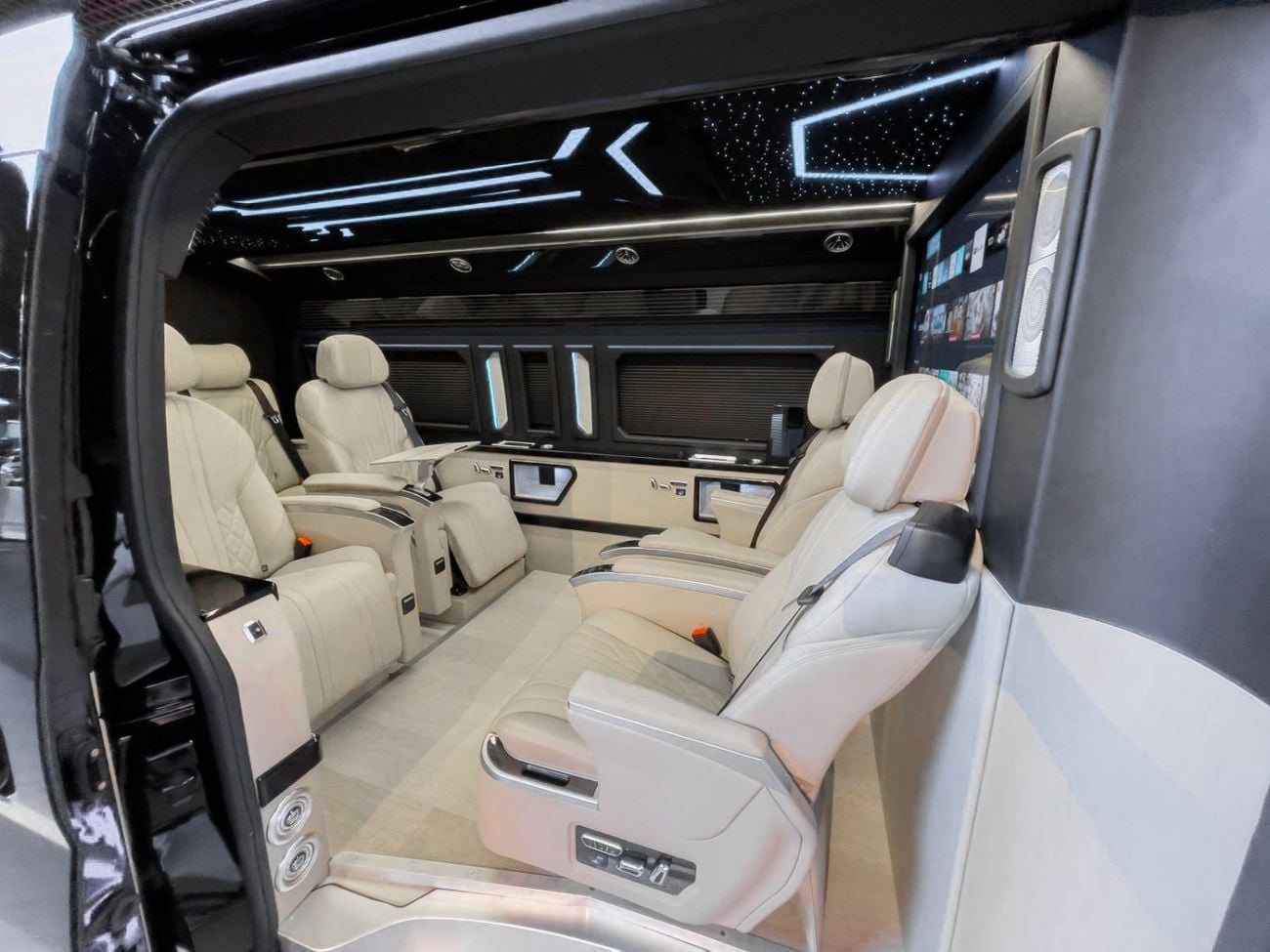 Toyota Hiace GL Built by Barugzai | 2-летняя гарантия на интерьер + Agency Warranty