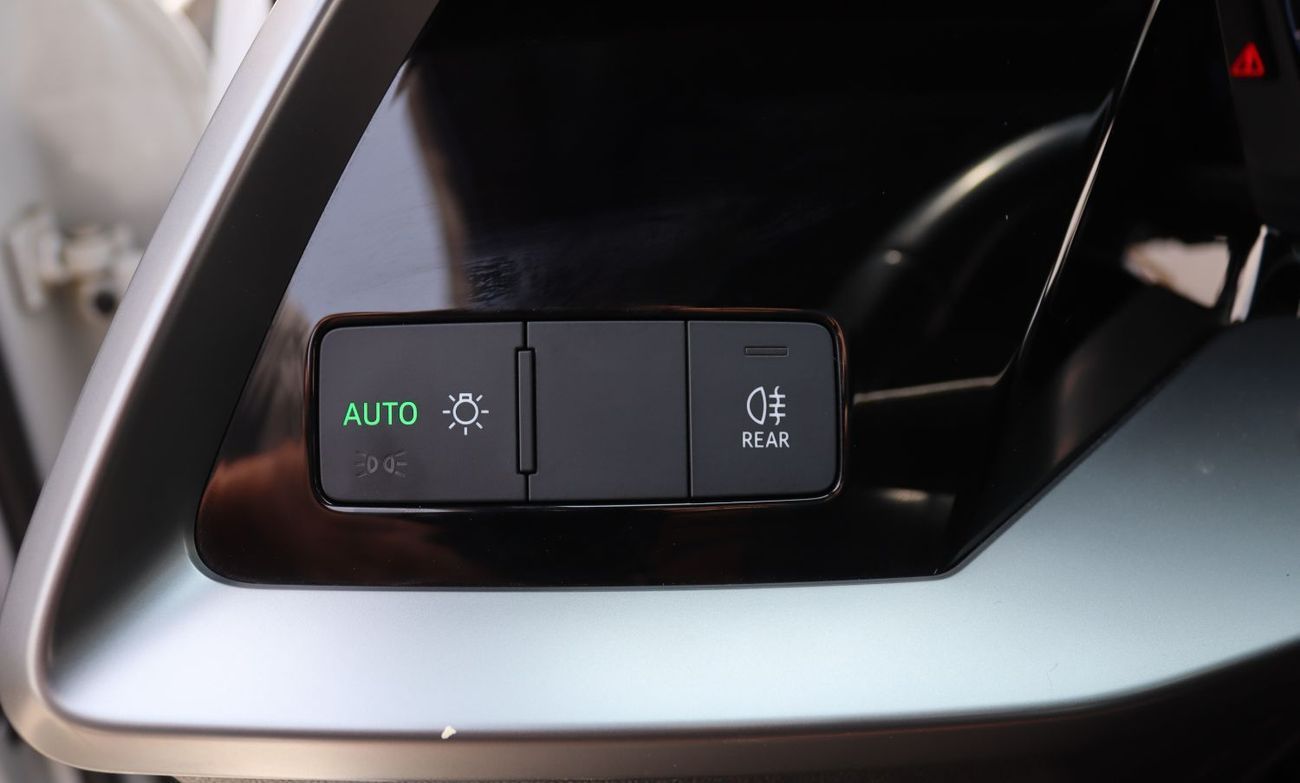 Audi A3 35 TFSI 1.4L 35  AUDI 2022 GCC model in excellent condition with a 1.4L engine - 4 cylinders and a m