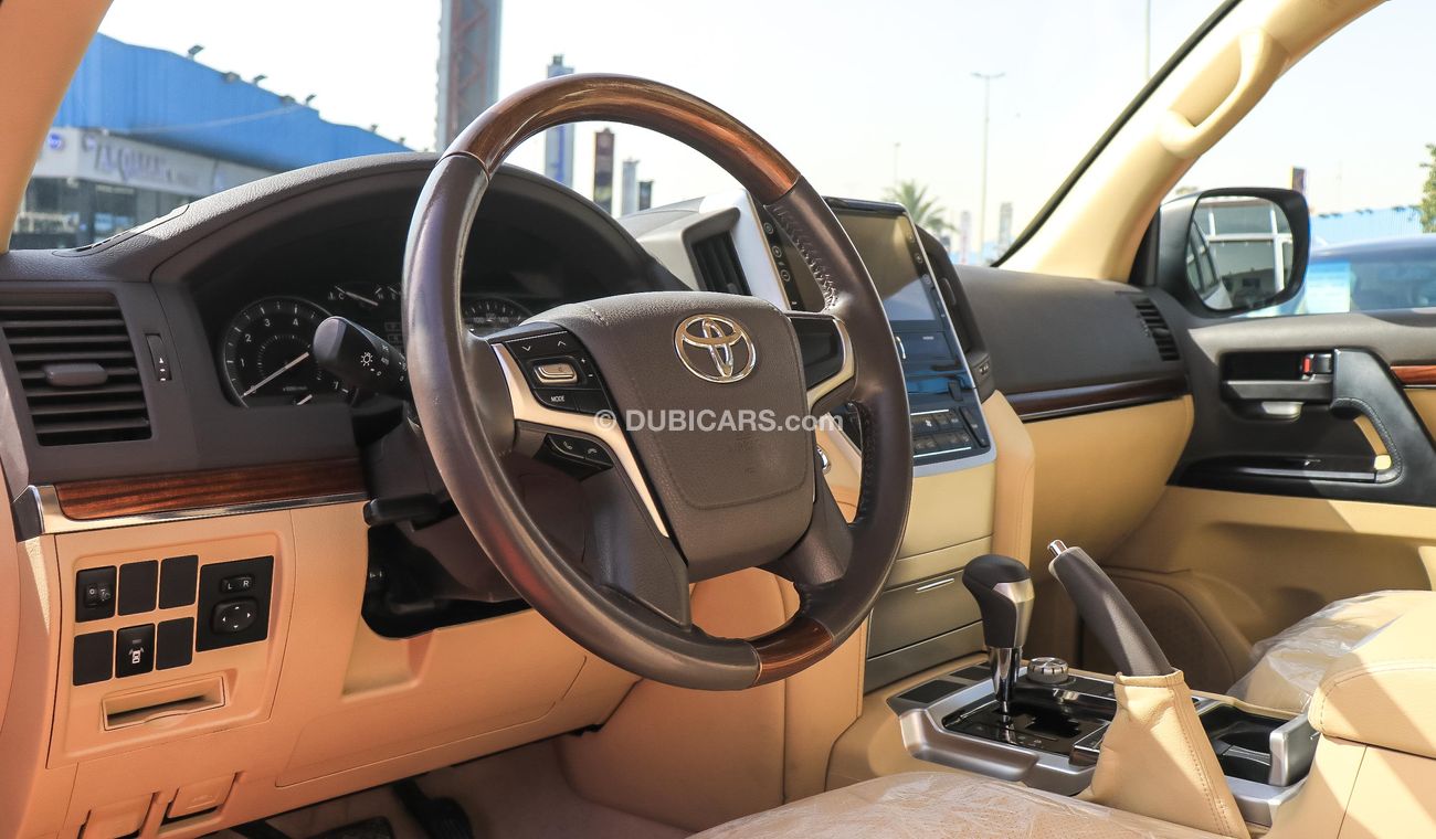 Toyota Land Cruiser GXR V6