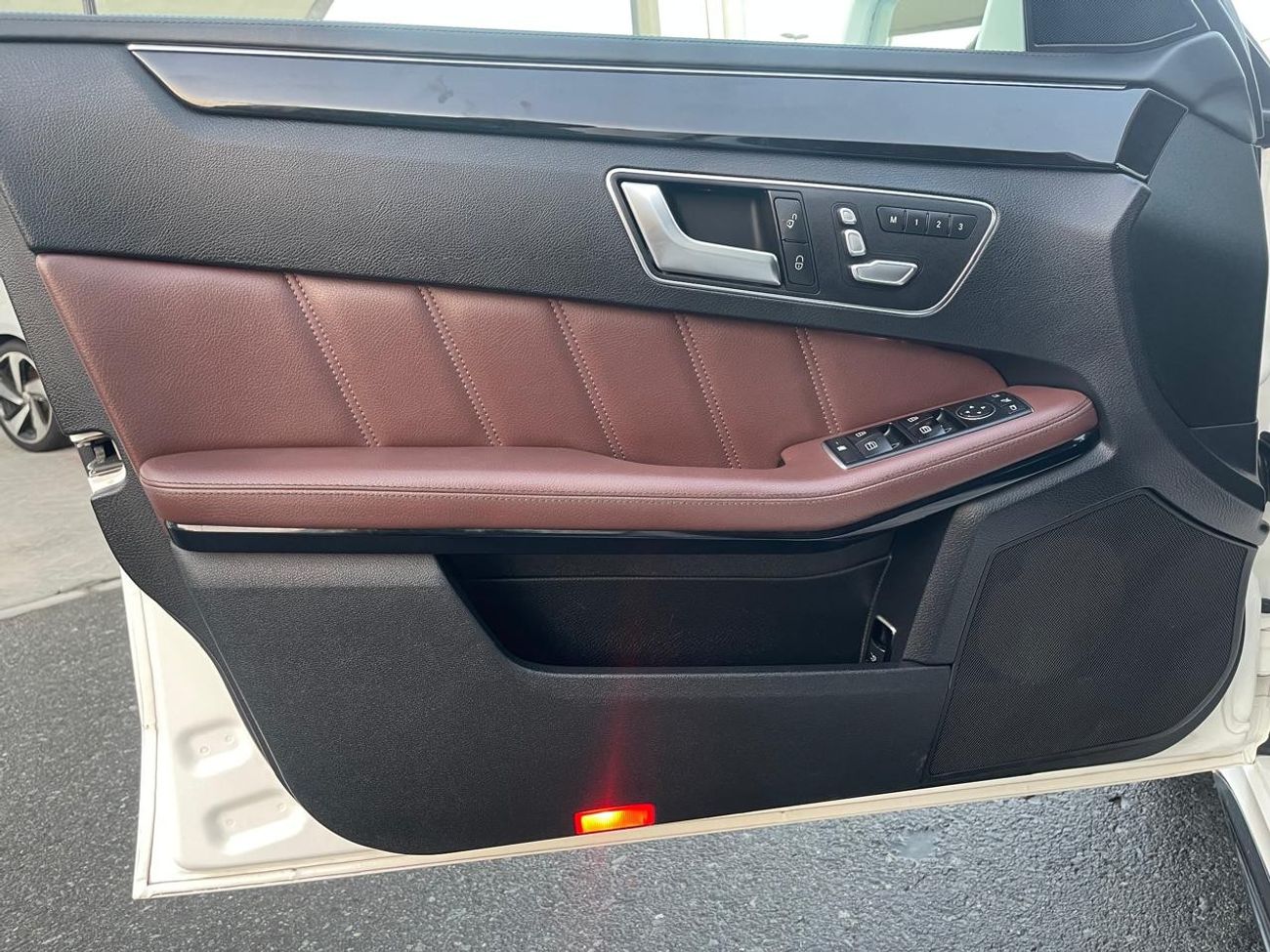 Mercedes-Benz E300 Avantgarde Mercedes E300 2015 KIT 63 _GCC_2015_Excellent Condition _Full option