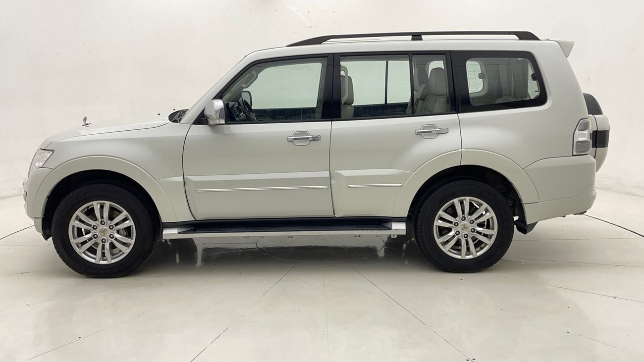 ميتسوبيشي باجيرو GLS HIGHLINE 3.8 | بدون دفعة مقدمة | اختبار القيادة في المنزل