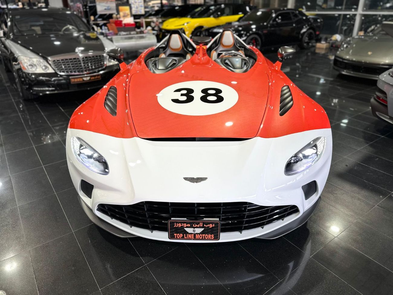 أستون مارتن فانكويش SPEEDSTER