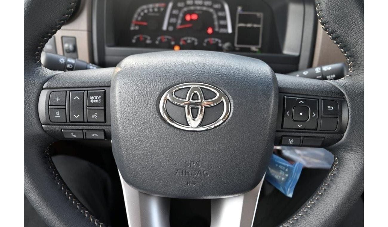 تويوتا لاند كروزر 70 2025 TOYOTA LAND CRUISER 76 HARDTOP SDLX V6 4.0L PETROL 4WD 5-SEATER AUTOMATIC