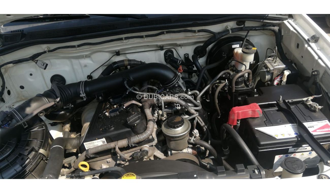 Toyota Hilux PETROL 2.7 AUTOMATIC GEAR LAFT HAND DRIVE