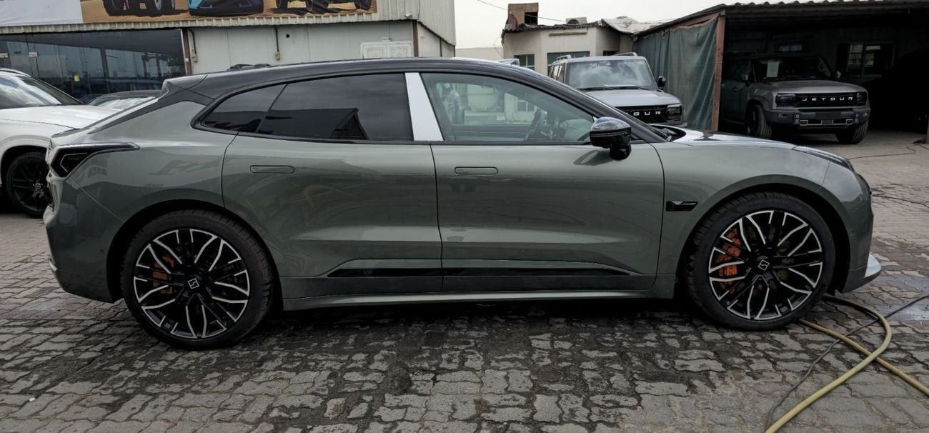 زيكر 001 Long Range RWD