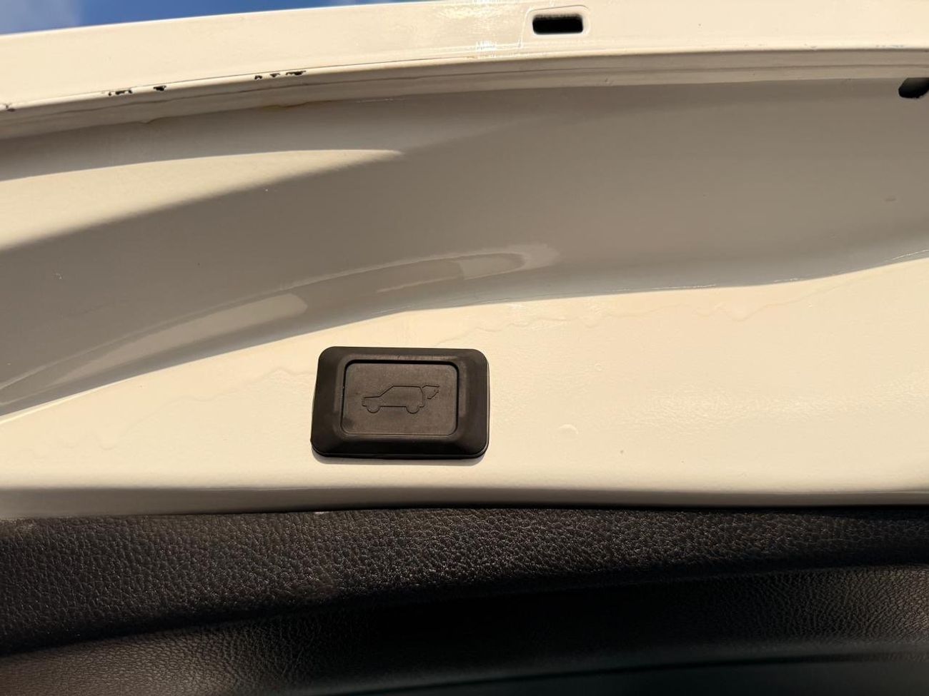 تويوتا راف ٤ SE 2.5L Full option Sunroof, leather 2017