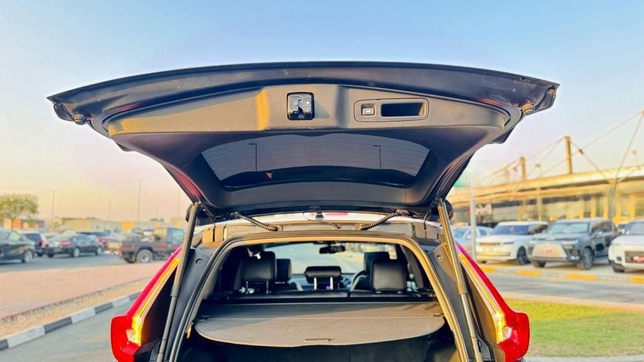 Honda CRV PREMIUM FEATURES CROSSOVER | PANORAMIC SUNROOF | AT | 1.5L PETROL ENGINE | AWD