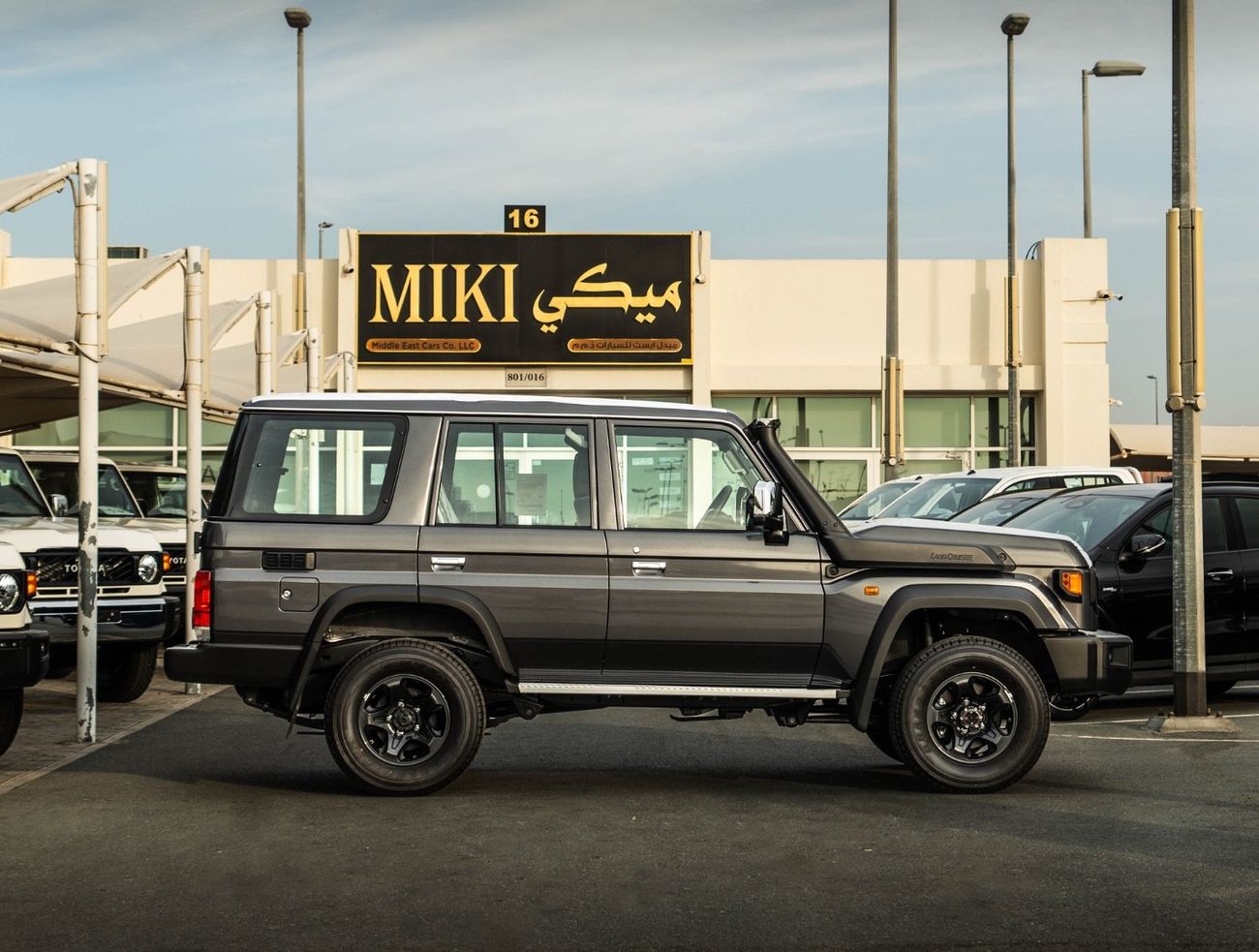 تويوتا لاند كروزر LC 76 | 2.8L | V4 | DSL | MT | 2025