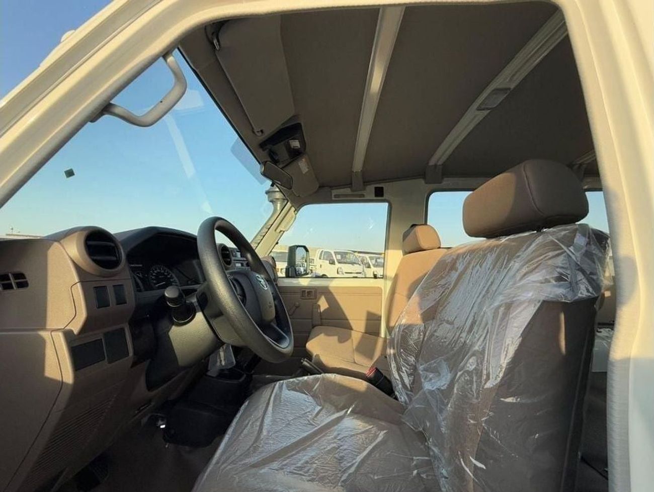 Toyota Land Cruiser EXPORT ONLY - LC 78 E MANUAL TRANSMISSION