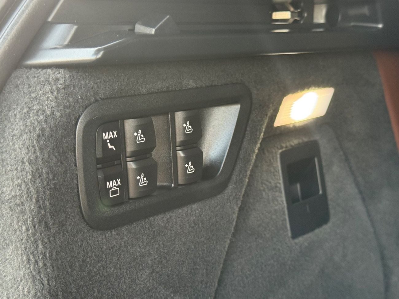 BMW X7 2023 xDrive40i Luxury M Sport Package 3.0L PANORAMA USA SPEC