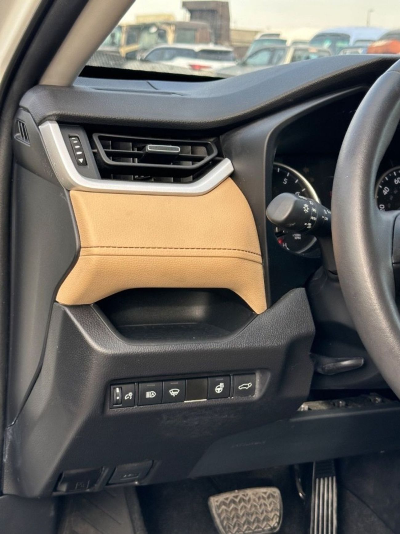 Toyota RAV4 XLE premium, sunroof,leather seats,JBL ,limited rims