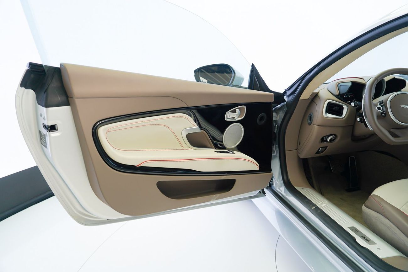 أستون مارتن DBS Superleggera 5.2L