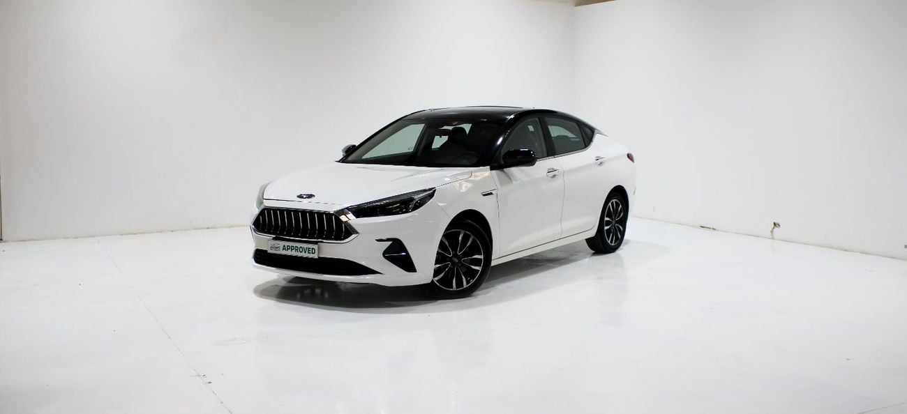 JAC J7 JAC J7 White with Black Top