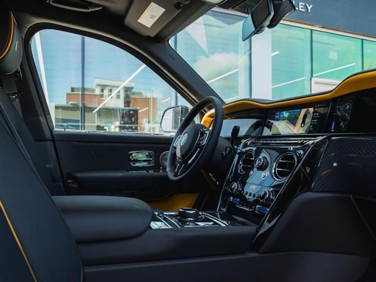 Rolls Royce Cullinan Black Badge Brand New * Export Price*