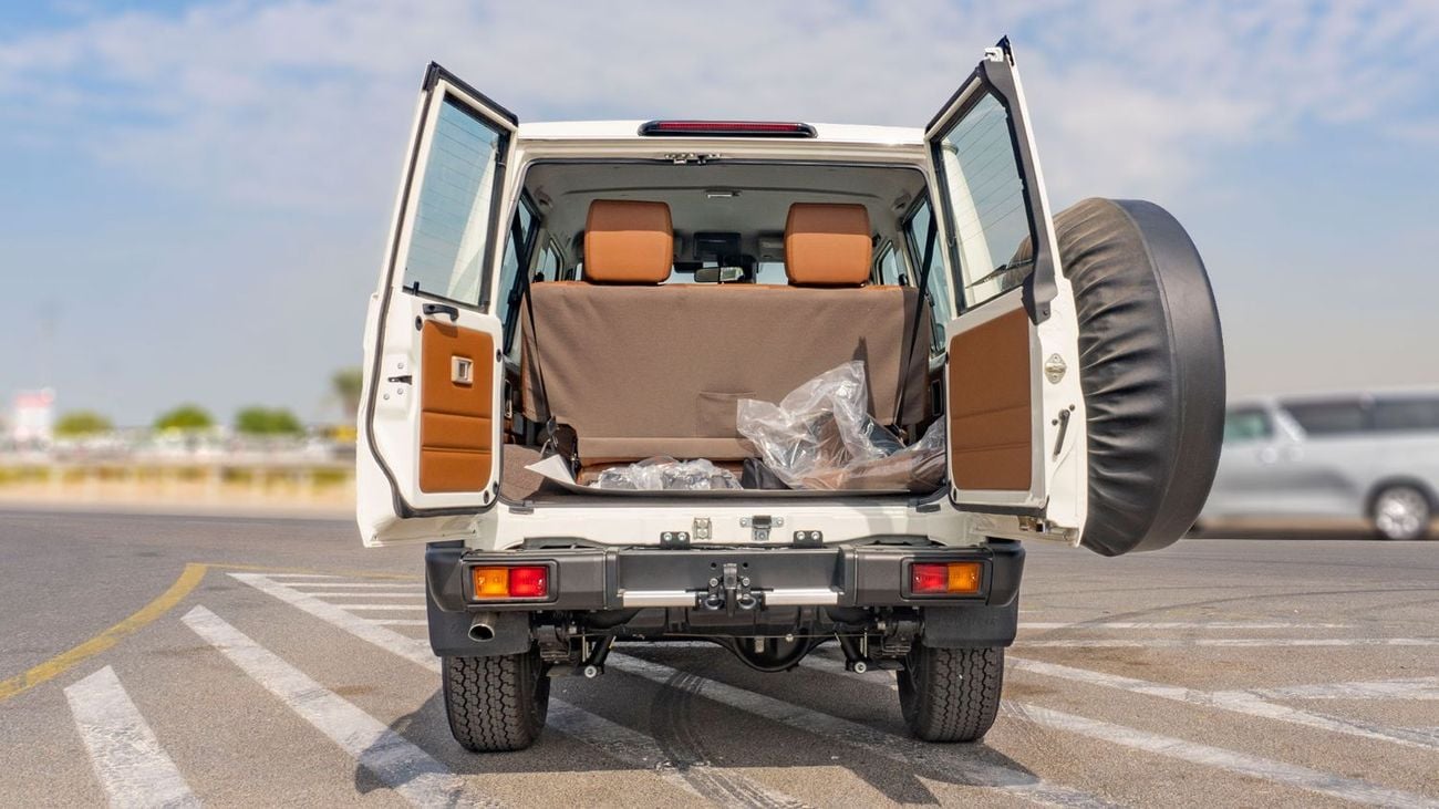 تويوتا لاند كروزر 70 2026 Toyota Land Cruiser LC71 2.8L AT Diesel Full option (White)