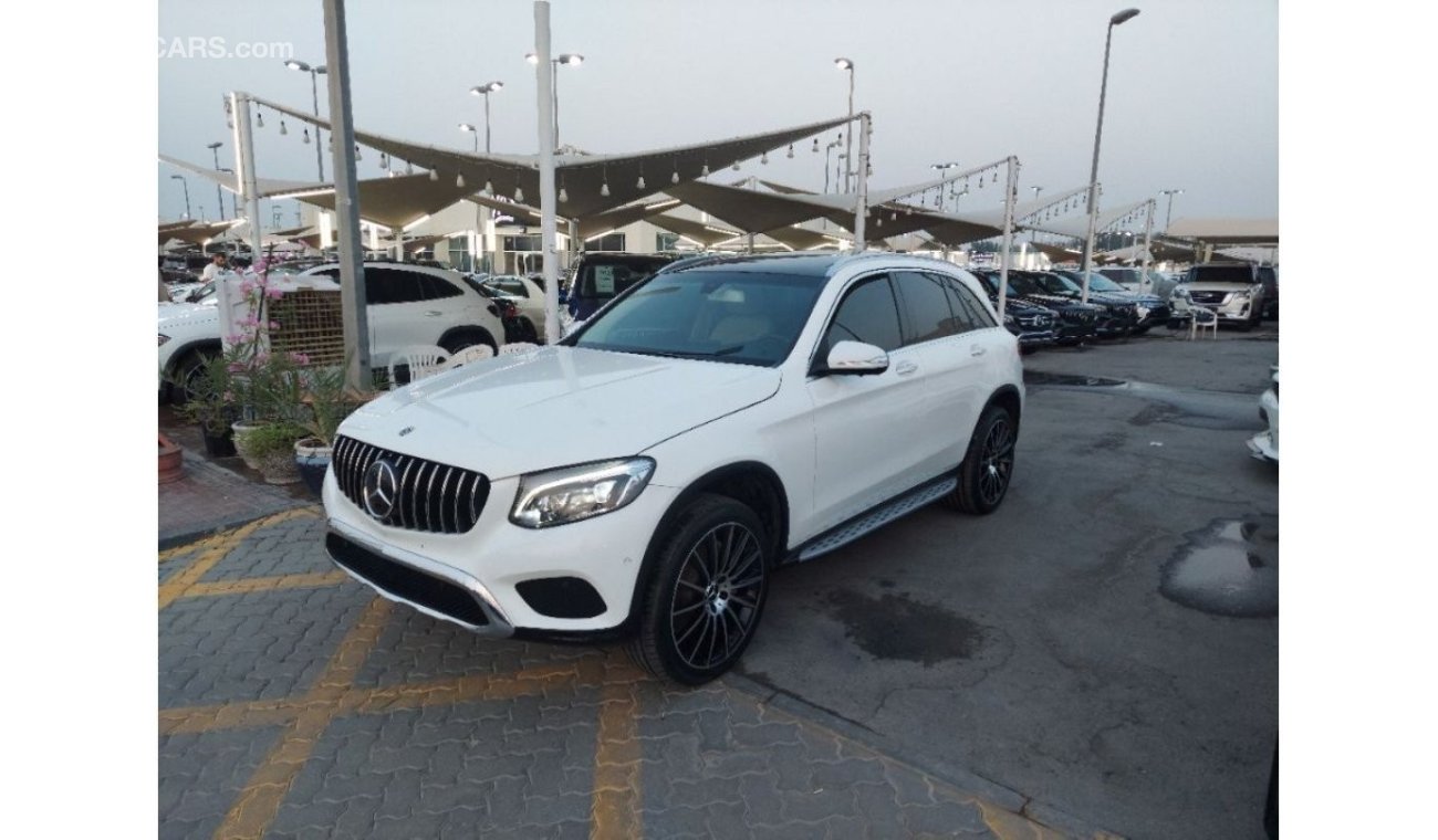 مرسيدس بنز GLC 300 واردامريكي بنوراما 2فصوص نقطةعمياء تحديدمسار بصمة تبديل ألوان شاشةكبيرة شنطةهدرولك