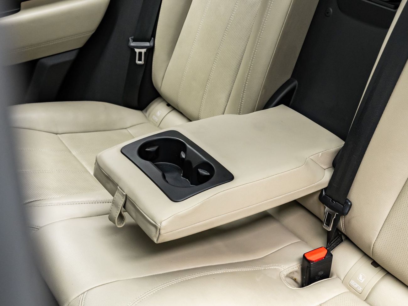 لاند روفر رينج روفر فيلار P250 R-Dynamic SE 2.0L