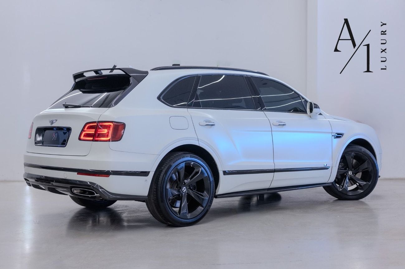 Bentley Bentayga FIRST EDITION 2017 Excellent Condition, Fully Loaded, Carbon Fibre Package, GCC Spec