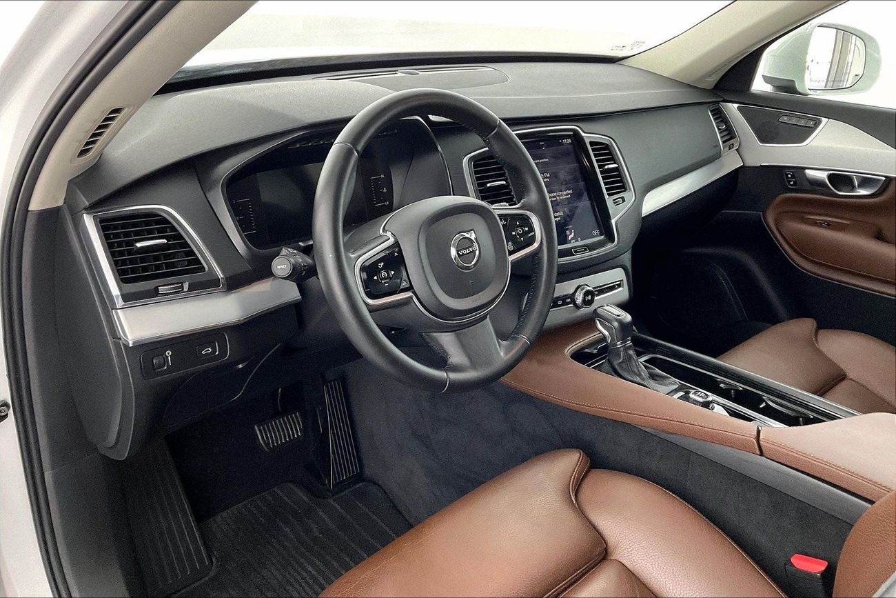 Volvo XC90 Momentum